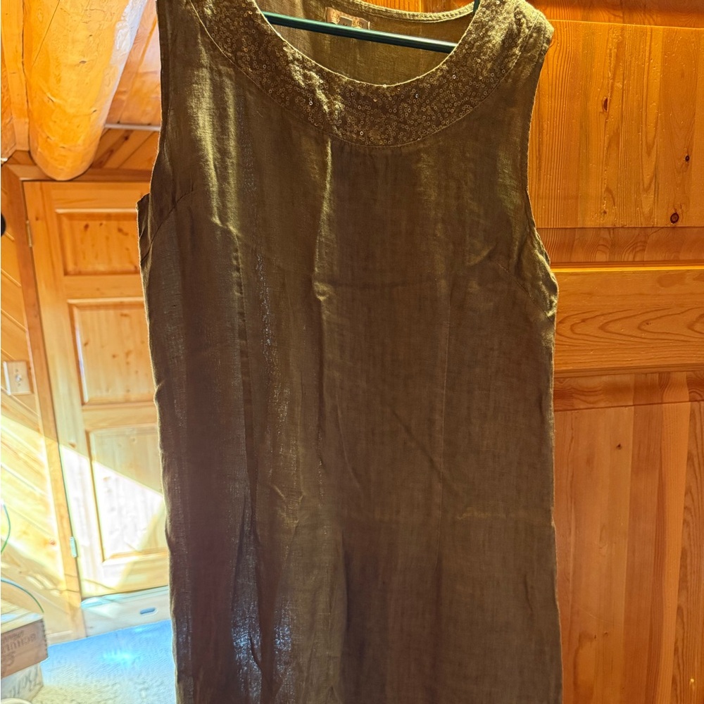 Sleeveless Linen Blend Shift Dress in Olive Green